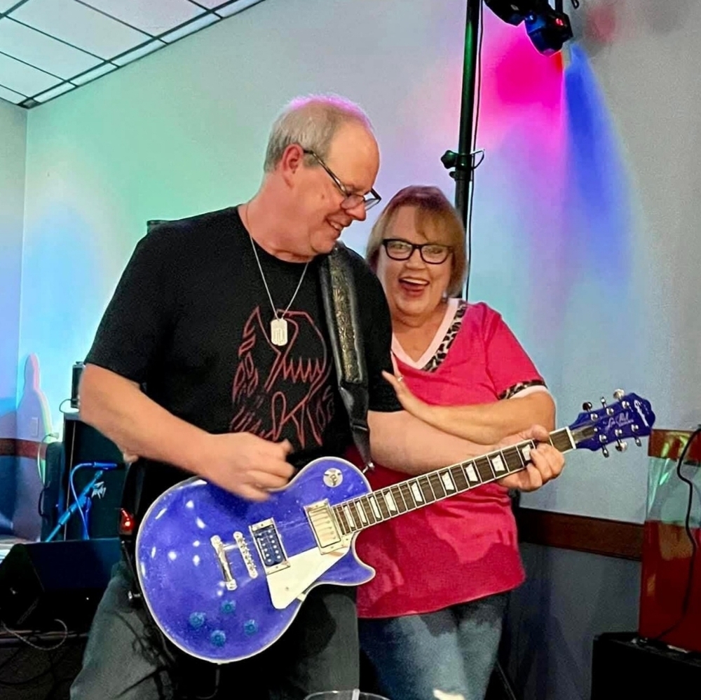 Guitarmanswife Live Show!!